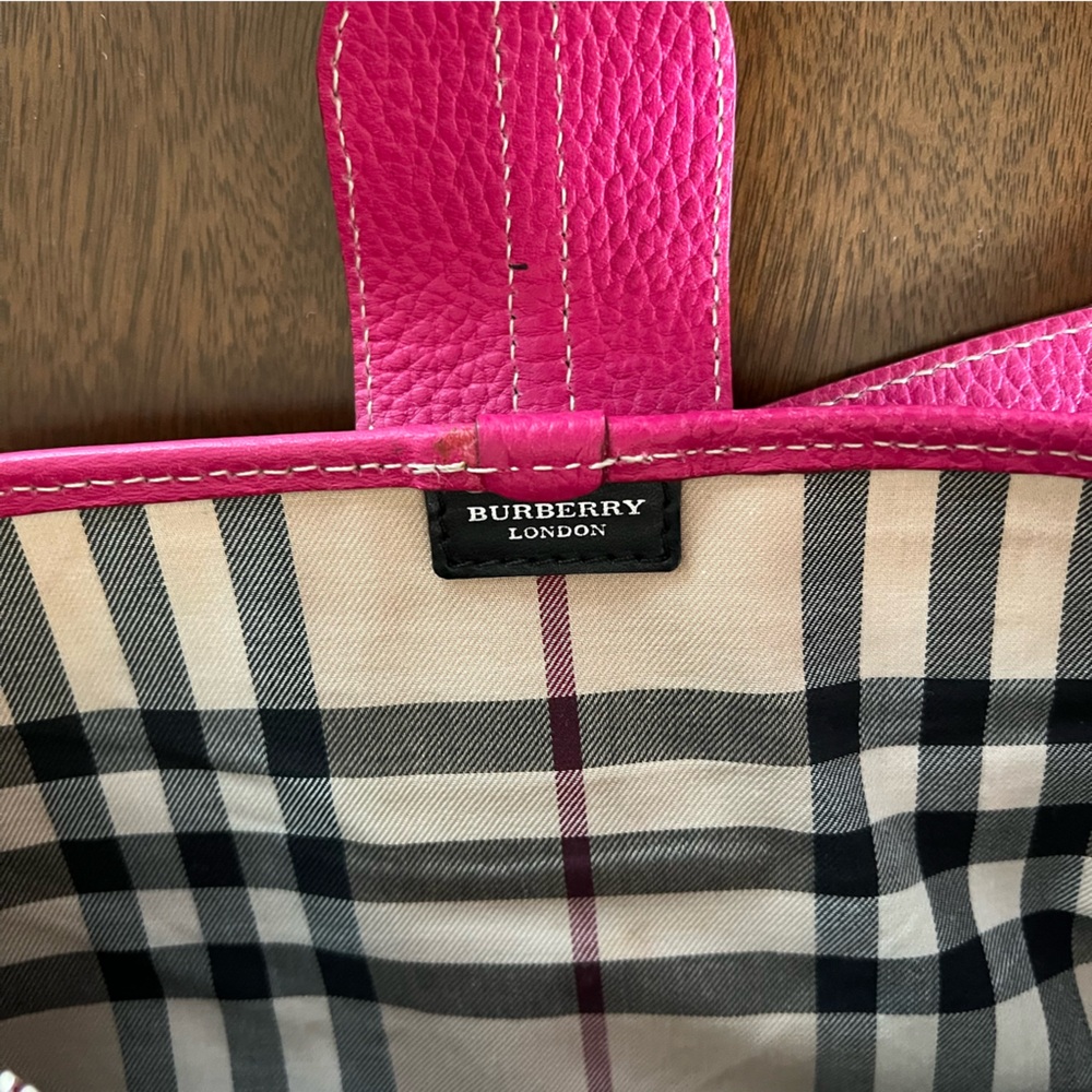 Women’s Burberry Pink Leather Shoulder Baguette Bag Plaid Liner Silver Hardware - Picture 10 of 15